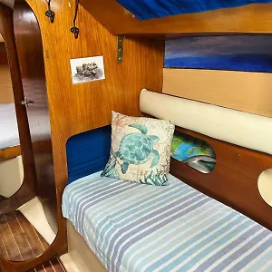 Hermes Hotel en barco